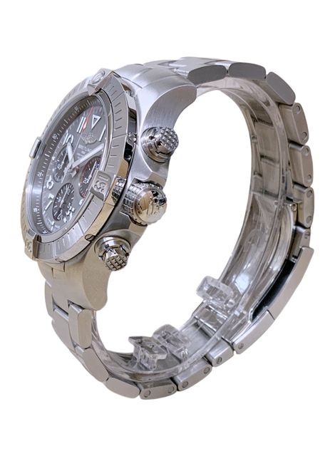 Breitling Avenger B01 Chronograph AB0182 Image 2